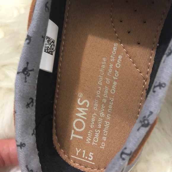 TOMS Boy Shoes size 1.5 Y(Bimini) in Grey color - Picture 7 of 8